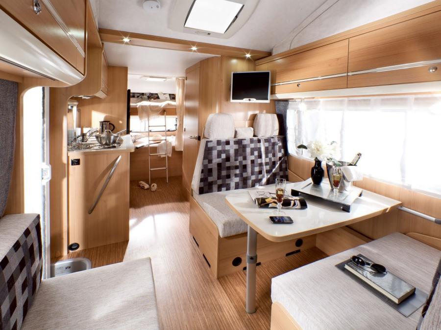 Интерьер LMC Breezer A 2010 года  (фото 7 из 10)